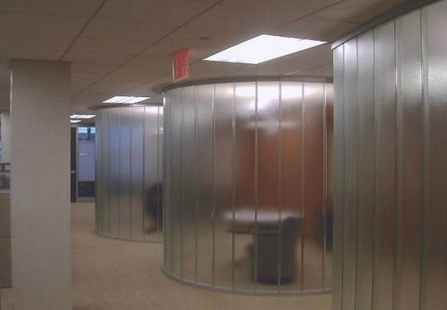 Круглые перегородки в офисе компании Massive. Нью Йорк,США. Серия 504 PERL.